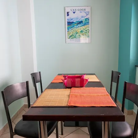 Aesthisis-Downtown Two Bedroom Apartment-2
